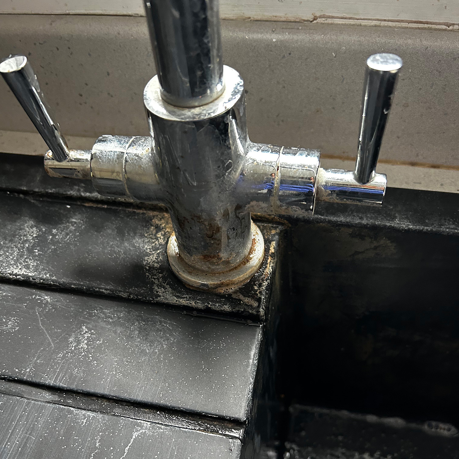 Limescale Removal Image 1
